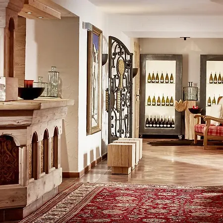 Der Gruene Baum Mountain Boutique Hotel 4*