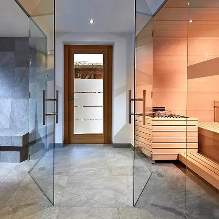 Der Gruene Baum Mountain Boutique מלון