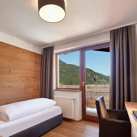 Hotel Der Gruene Baum Mountain Boutique 4*