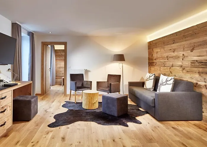 Der Gruene Baum Mountain Boutique