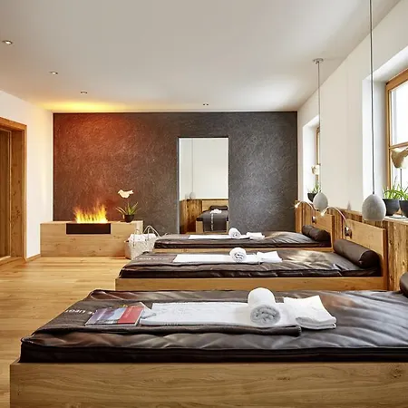 Hotel Der Gruene Baum Mountain Boutique 4*