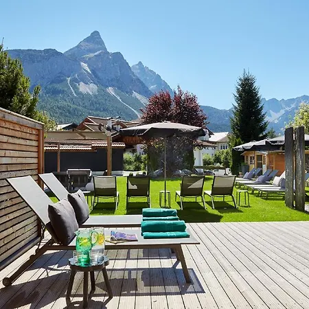 Der Gruene Baum Mountain Boutique