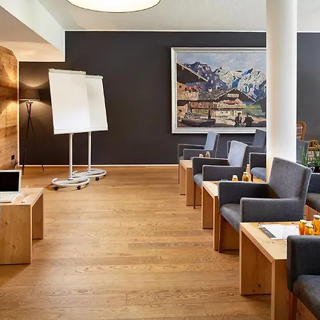 Hotel Der Gruene Baum Mountain Boutique